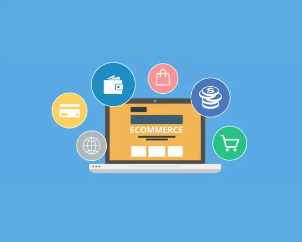 Un laptop mostra "ECOMMERCE" con icone di pagamento, carrello e mondo. Ideale per verificare sito online.